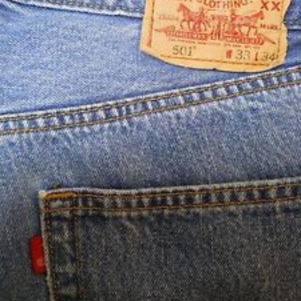 Levi's with Blank Red Tag - What does it mean? - Picture 2 of 5